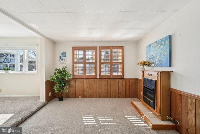 201 LILLIAN AVE, Hamilton, NJ 08610