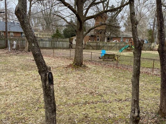 8065 Hoover Lane, Indianapolis, IN 46260