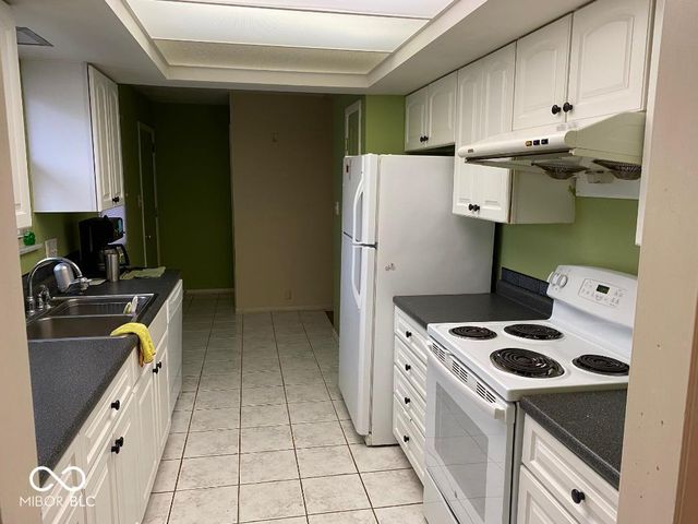 8065 Hoover Lane, Indianapolis, IN 46260