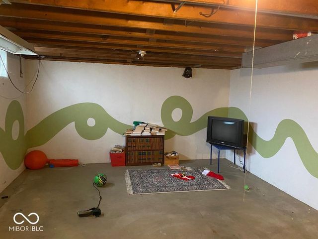 8065 Hoover Lane, Indianapolis, IN 46260