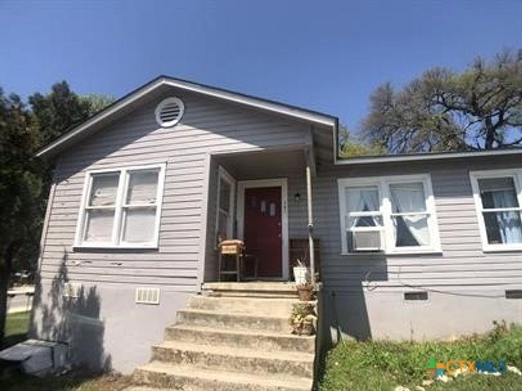 301 Cardinal Street 301, San Marcos, TX 78666