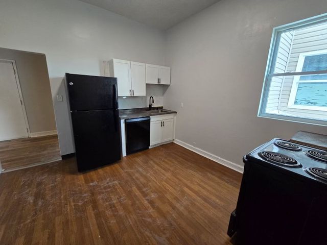 526 E 8th Ave, Munhall, PA 15120