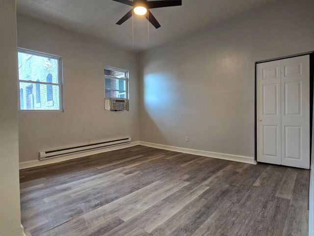 526 E 8th Ave, Munhall, PA 15120