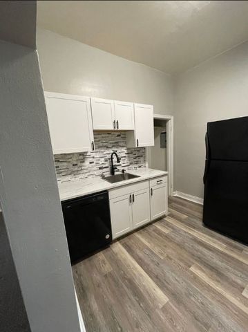 526 E 8th Ave, Munhall, PA 15120