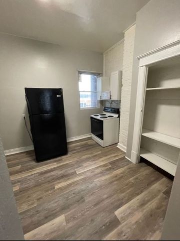 526 E 8th Ave, Munhall, PA 15120