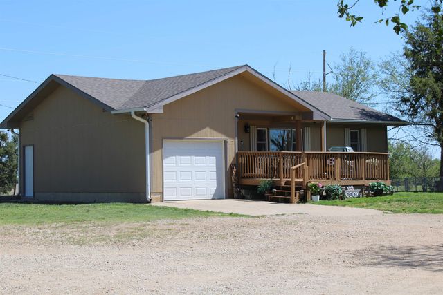 2120 S Holmes Rd., Salina, KS 67401