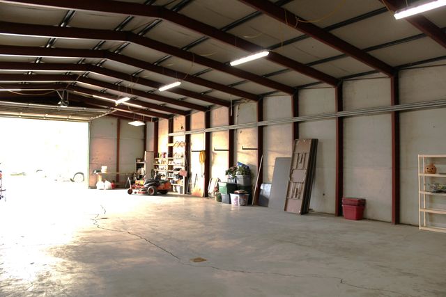 2120 S Holmes Rd., Salina, KS 67401