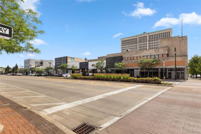 7750 3rd Street 101, Detroit, MI 48202