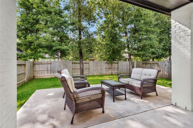 335 Great Hills Drive, Montgomery, TX 77316