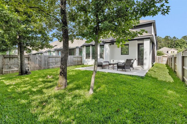 335 Great Hills Drive, Montgomery, TX 77316