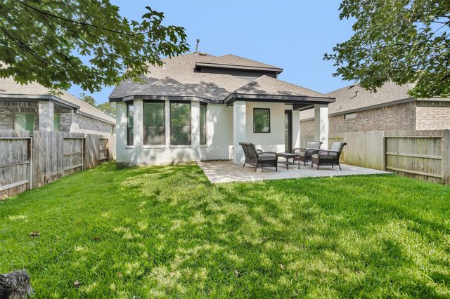 335 Great Hills Drive, Montgomery, TX 77316