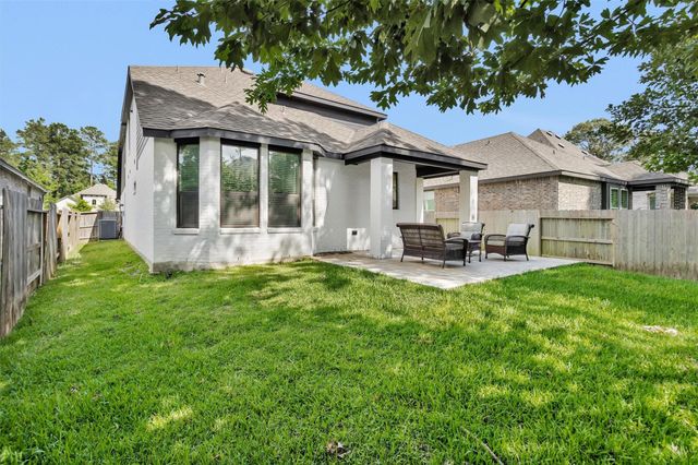 335 Great Hills Drive, Montgomery, TX 77316