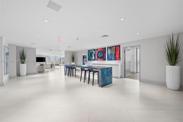 300 Sunny Isles Boulevard 41501, Sunny Isles Beach, FL 33160