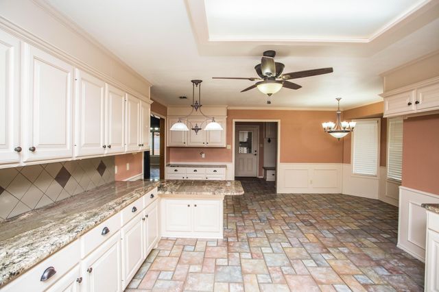 4202 93rd Street, Lubbock, TX 79423