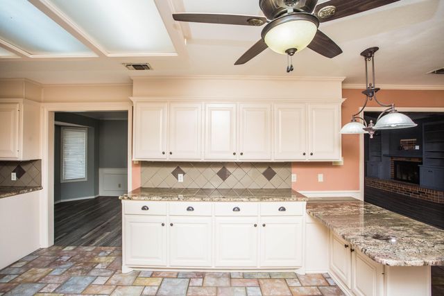 4202 93rd Street, Lubbock, TX 79423