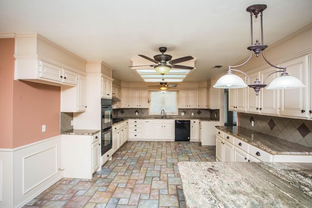 4202 93rd Street, Lubbock, TX 79423