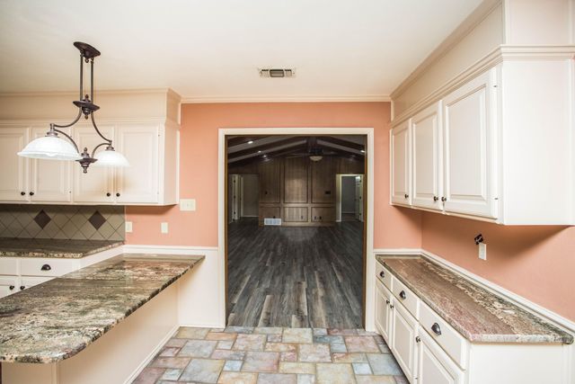 4202 93rd Street, Lubbock, TX 79423