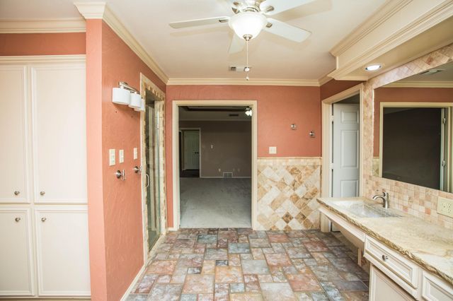 4202 93rd Street, Lubbock, TX 79423