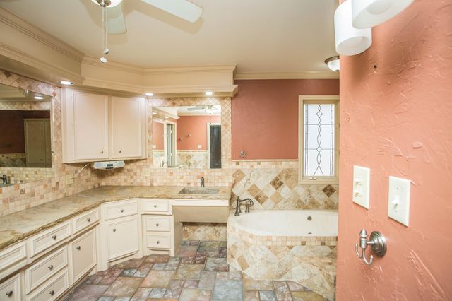 4202 93rd Street, Lubbock, TX 79423