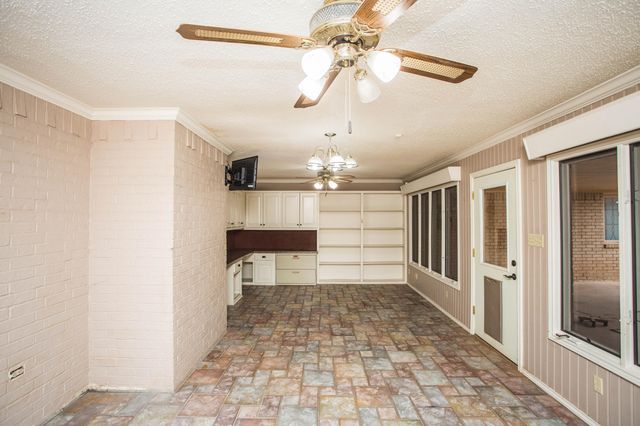 4202 93rd Street, Lubbock, TX 79423