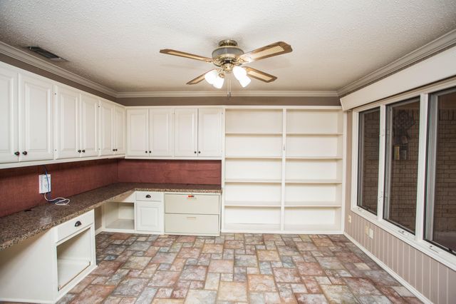 4202 93rd Street, Lubbock, TX 79423