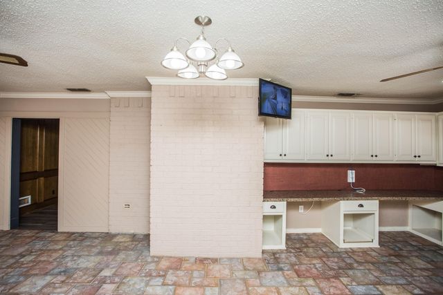 4202 93rd Street, Lubbock, TX 79423