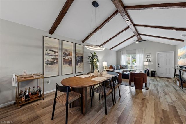 843 Palm View DR 25, Naples, FL 34110