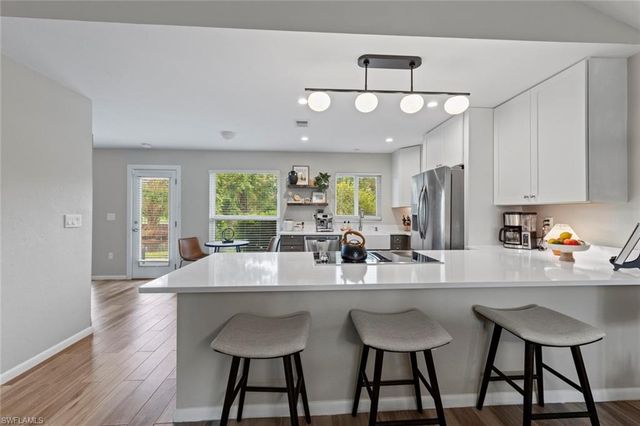 843 Palm View DR 25, Naples, FL 34110