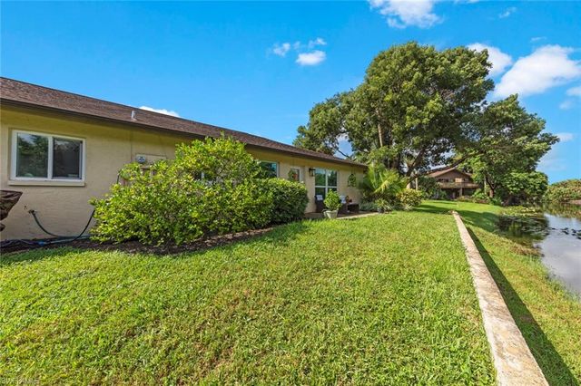 843 Palm View DR 25, Naples, FL 34110