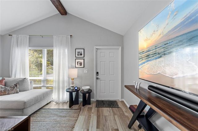 843 Palm View DR 25, Naples, FL 34110