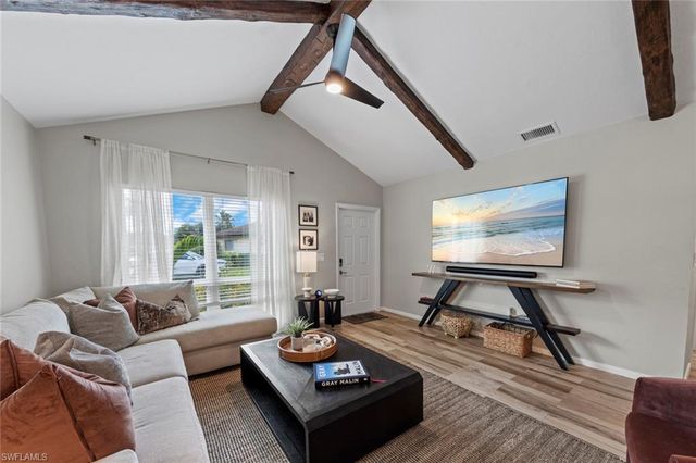 843 Palm View DR 25, Naples, FL 34110