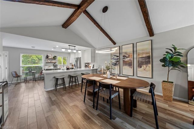 843 Palm View DR 25, Naples, FL 34110