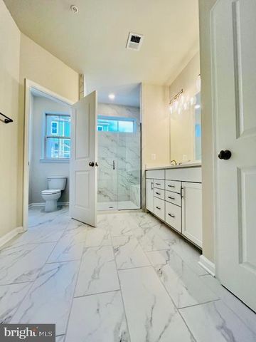 1014 GALENA TER NE, Leesburg, VA 20176