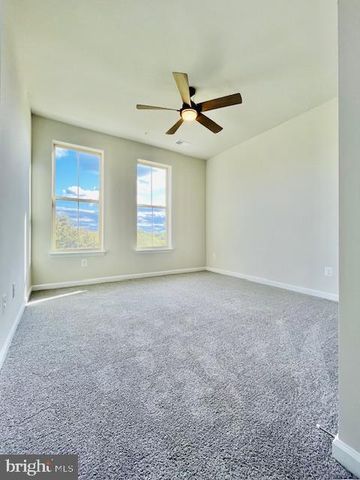 1014 GALENA TER NE, Leesburg, VA 20176