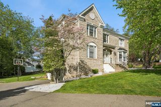 6 Diane Court, Wayne, NJ 07470