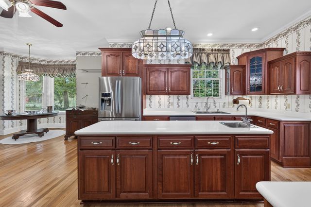 135 Clayton Ln, Fayetteville, TN 37334