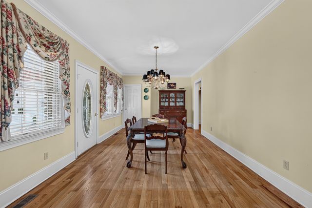 135 Clayton Ln, Fayetteville, TN 37334
