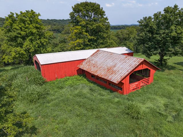 135 Clayton Ln, Fayetteville, TN 37334