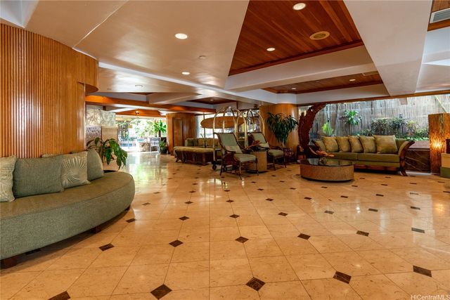 2425 Kuhio Avenue 309, Honolulu, HI 96815