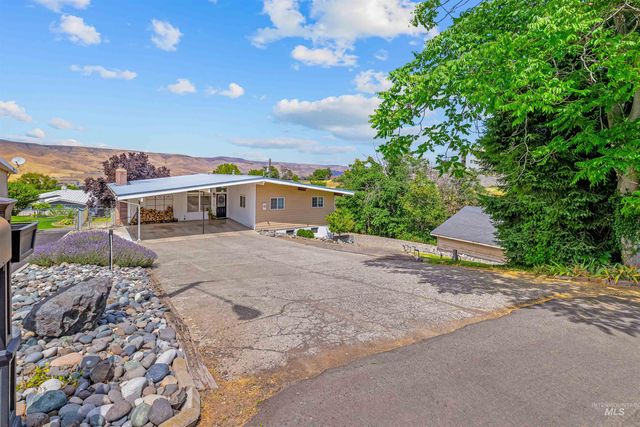 1445 28th Ave, Lewiston, ID 83501