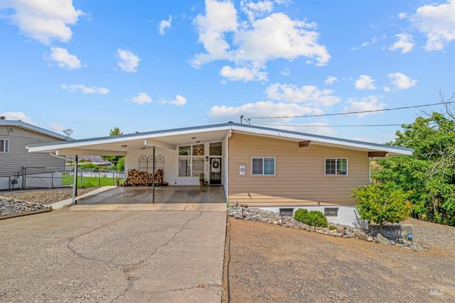 1445 28th Ave, Lewiston, ID 83501