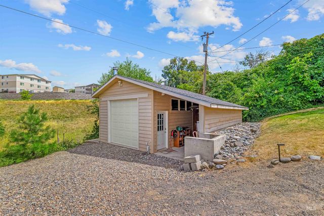 1445 28th Ave, Lewiston, ID 83501