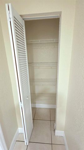 10390 NW 36th St, Coral Springs, FL 33065