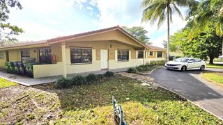 10390 NW 36th St, Coral Springs, FL 33065