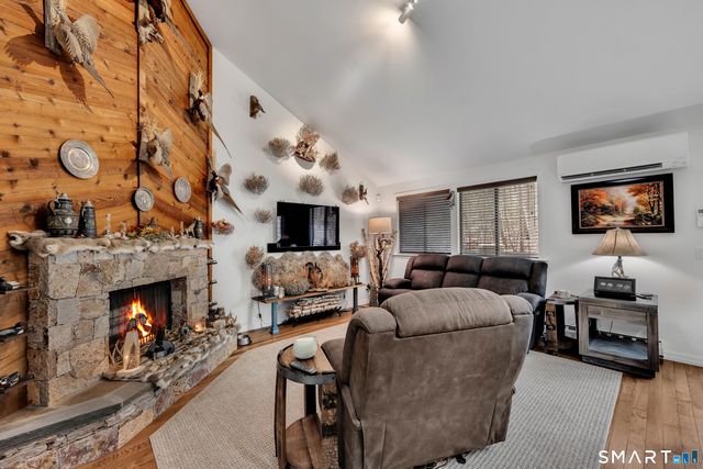 332 Ledge Drive 332, Torrington, CT 06790
