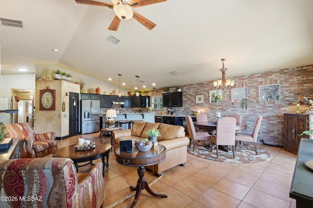 5370 W Arid Canyon Drive, Marana, AZ 85658