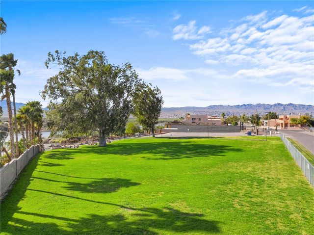 2434 Camino Del Rio, Bullhead City, AZ 86442