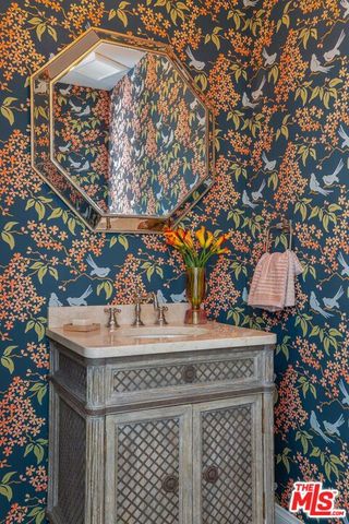 11349 Canton Drive, Studio City (los Angeles), CA 91604