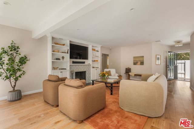 11349 Canton Drive, Studio City (los Angeles), CA 91604