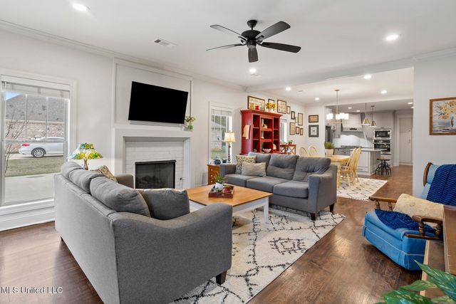 842 Long Leaf Circle, Brandon, MS 39042